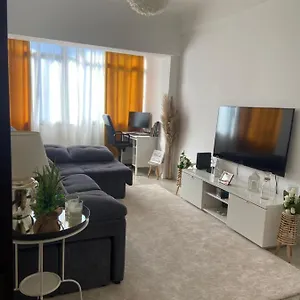  Apartamento An Elegant & Cozy Portugal